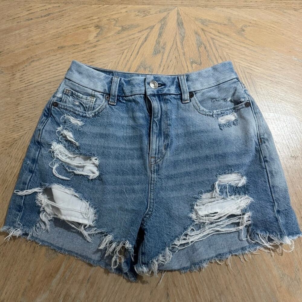 American Eagle distressed denim curvy mom shirt size 0